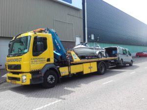 Volvo FL 240 euro 4 Laadvermogen: 5 ton Kraan: 15 ton/meter Lepel: 5 ton
